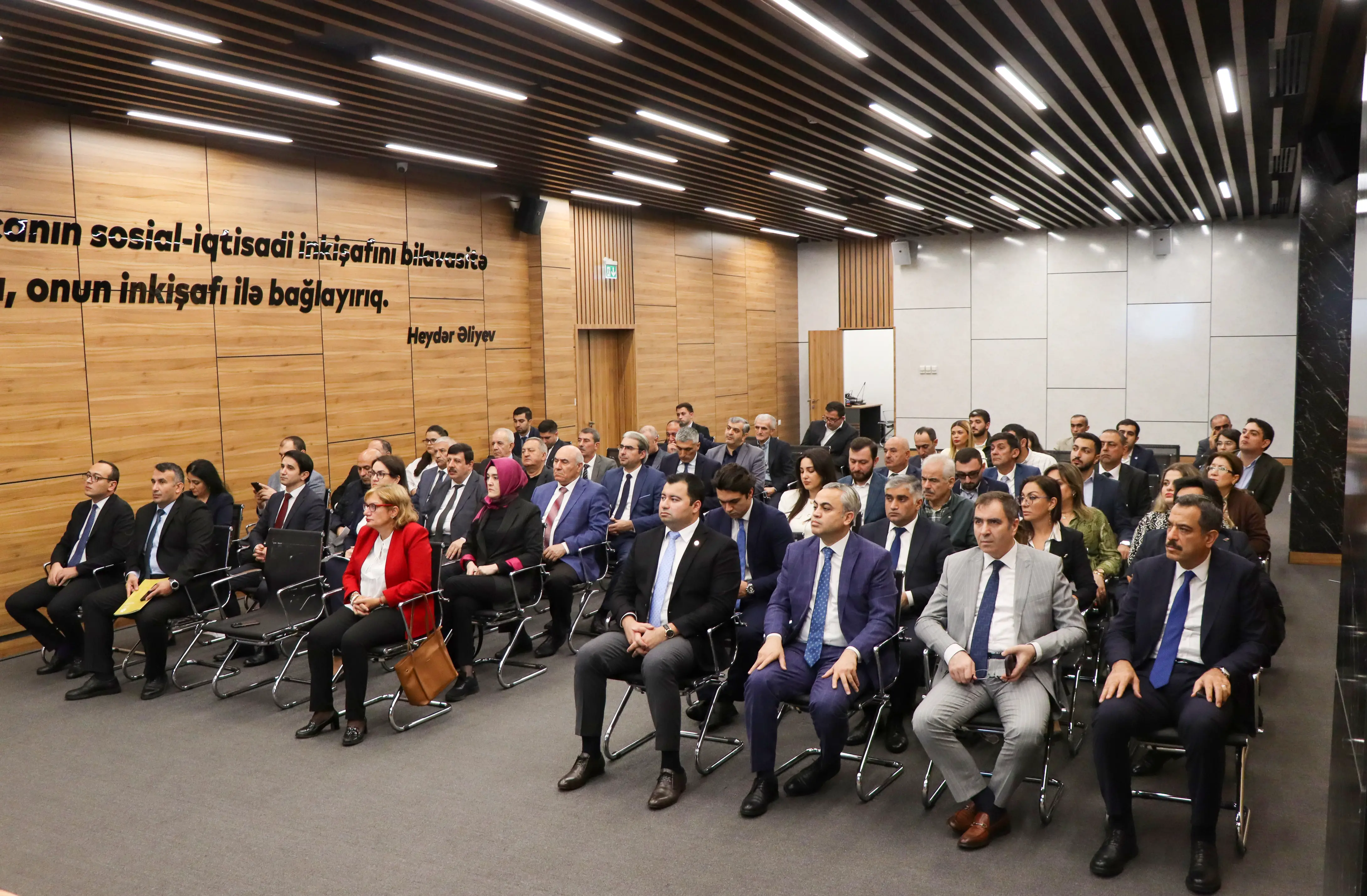 İxrac məhsullarının sertifikatlaşdırılmasına dair beynəlxalq tələblər mövzusunda  seminar təşkil olunub