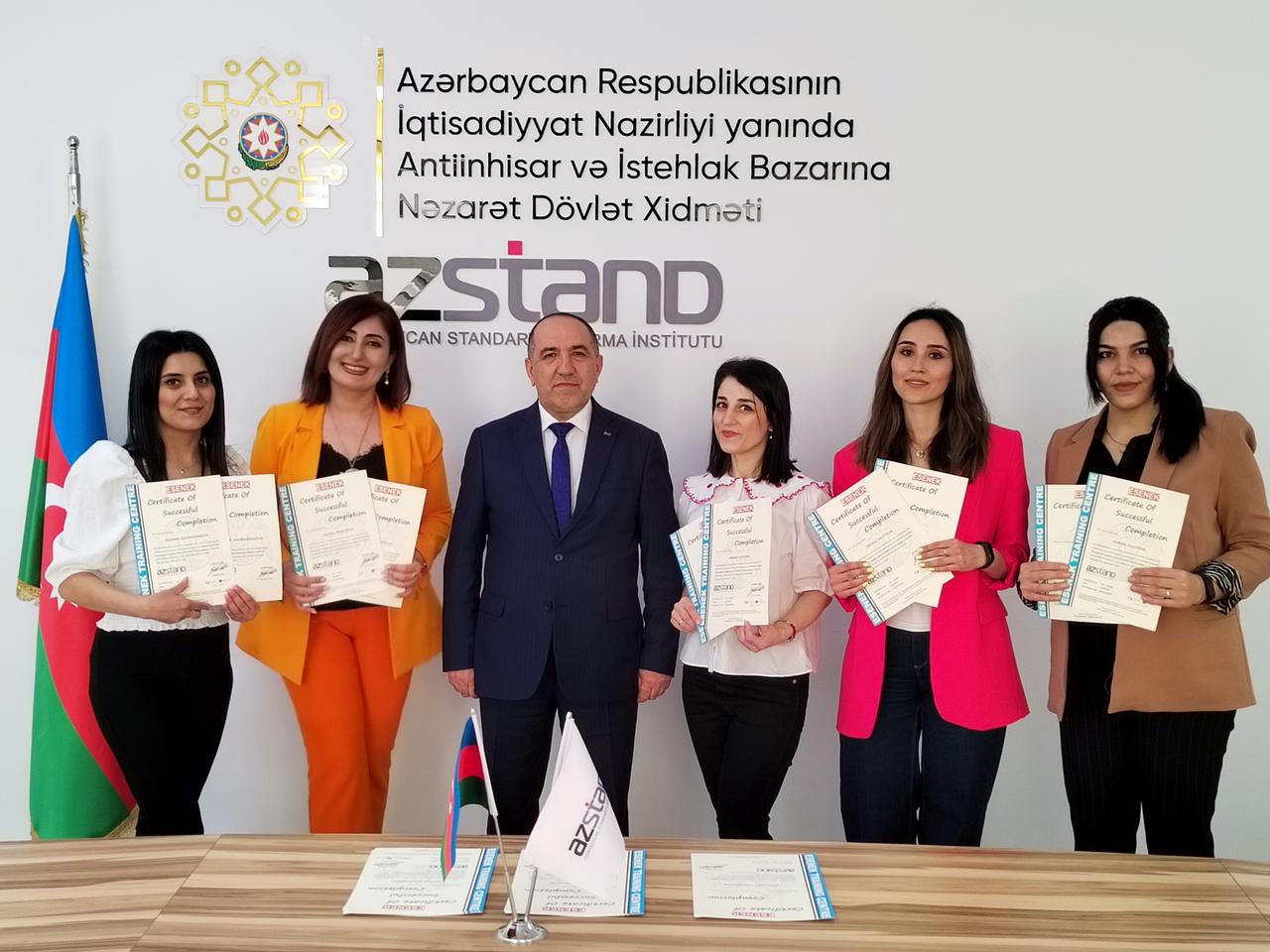 AZSTAND tərəfindən “SOCAR Polymer” şirkətinin laboratoriya əməkdaşlarına İSO/IEC 17025 beynəlxalq standartı üzrə sertifikatlar təqdim edilmişdir