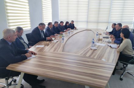 Azərbaycan Standartlaşdırma İnstitutu və Kənd Təsərrüfatı Nazirliyinin Aqrar Elm və İnnovasiya Mərkəzinin rəhbərliyi ilə aqrar sektorda standartlaşdırmanın yeni inkişaf mərhələsinə aid görüş keçirilib